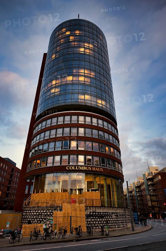 Columbus House, Hafencity, Free and Hanseatic City of Hamburg, twilight, evening, blue hour, Germany