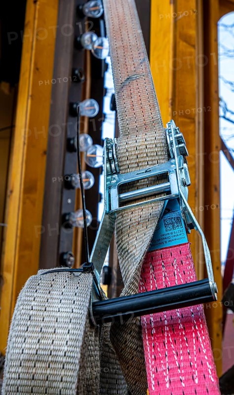 Detailed photo, safety belts for transporting heavy objects, Berlin, Germany