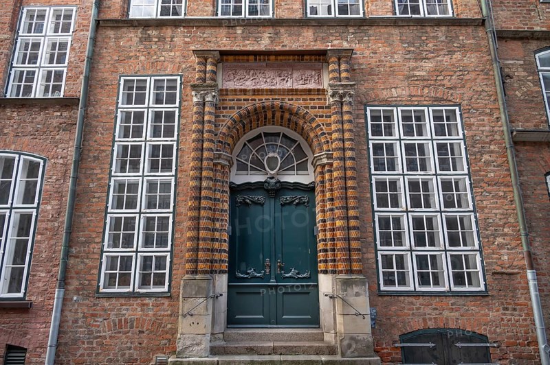 Renaissance entrance portal with terracotta decoration of the Schabbelhaus, built in 1558, renewed after an explosion in 1562, Mengstr, 48 Hanseatic City of Lübeck, Schleswig-Holstein, Germany