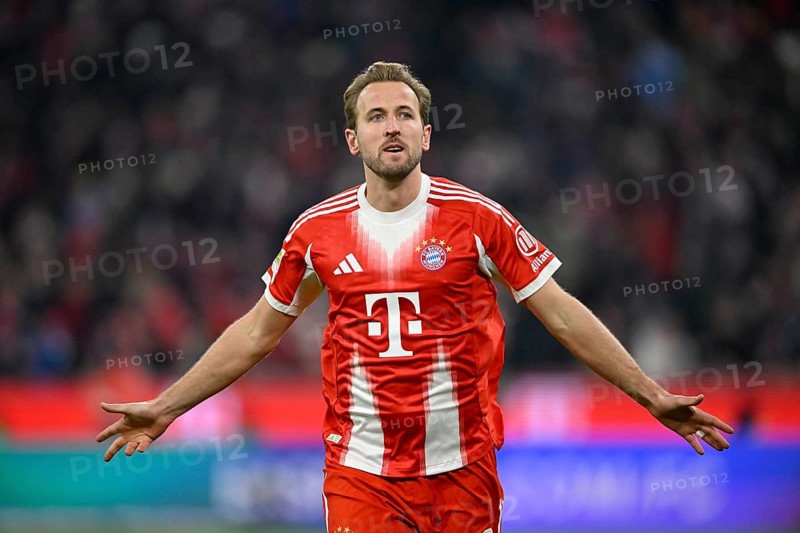 Goal cheer Harry Kane FC Bayern Munich FCB (09) gesture gesture, Allianz Arena, Munich, Bavaria, Germany