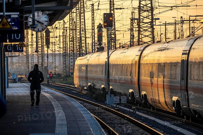Dortmund Central Station, ICE train on the platform, North Rhine-Westphalia, Germany