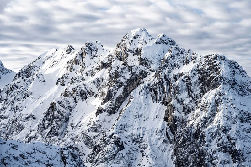View of snowy Waxenstein, view from Längenfelderkopf in winter, Wetterstein Mountains, Garmisch-Partenkirchen, Bavaria, Germany