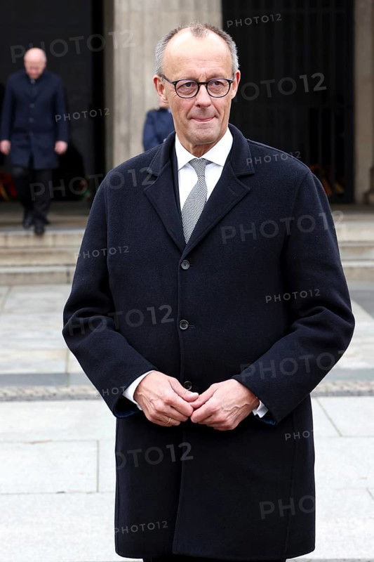 Federal Chancellor Friedrich Merz - Memorial Day Wreath laying for victims of war and tyranny, Neue Wache, Berlin, 16.11.25