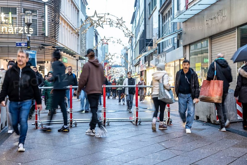 Pedestrian zone in Essen, secured by a mobile anti-terrorist lock, modular, movable barrier against car and truck shooting, are opened or closed by a security guard as required, model Herner Truck Lock, HTS, Limbecker Straße, in Essen, North Rhine-Westphalia, Germany