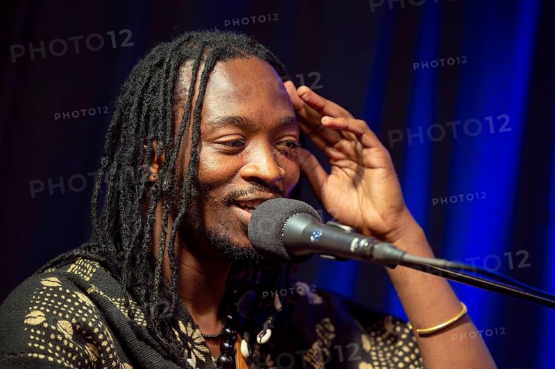 KABUMBAYI JOH, singer, producer and multi-instrumentalist, Congo, KABUMBAYI JOH & band, African Acoustic Pop Music, live on 15.11.2025 at Greve Studio, Berlin, Germany < english> KABUMBAYI JOH, singer, producer and multi-instrumentalist, Congo, KABUMBAYI JOH & Band, African Acoustic Pop Music, live on November 15, 2025 at Greve Studio, Berlin, Germany