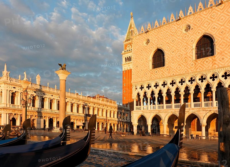 Gondolas in front of Piazzetta San Marco, sunrise, Venice, Italy