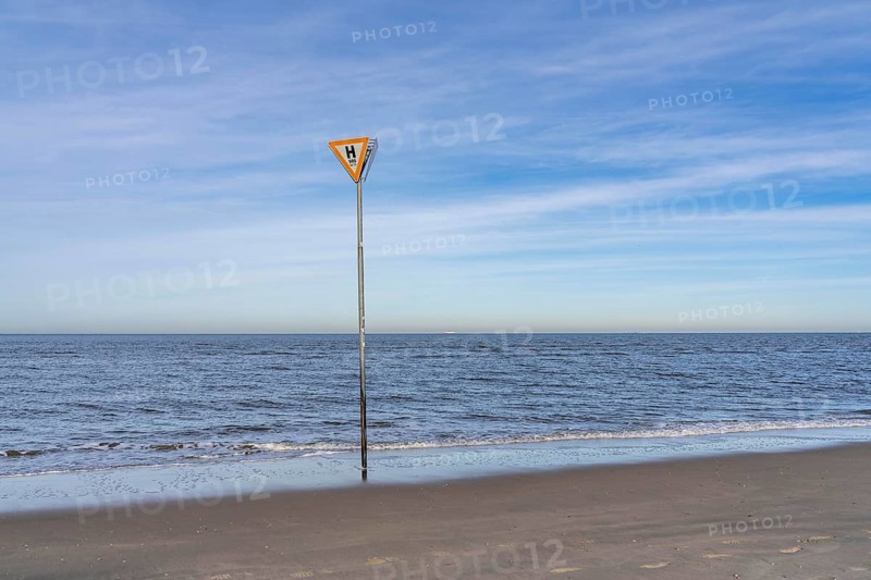 East Frisian North Sea island of Spiekeroog, Wadden Sea National Park, in winter, SOS, emergency call sign, east beach, beach section