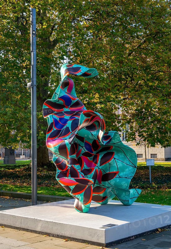 Yinka Shonibare, steel reinforcement with hand-painted fibreglass heart casting, artwork in front of the PalaisPopulaire, former Prinzenpalais Unter den Linden, Berlin, Germany