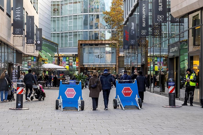 In the run-up to Christmas, the cityscape is characterized by terrorist blockages. Drive-through barriers secure the city center when there are many people on roads and squares due to events. Dorotheen Quartier in Stuttgart, Baden-Württemberg, Germany
