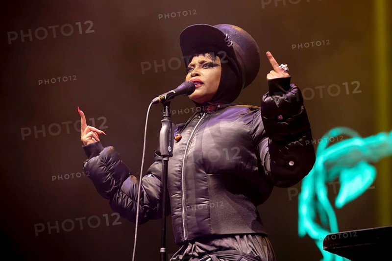 Erykah Badu, singer, USA, soul, hip-hop, R&B, The Return Of Automatic Slim World Tour 2025, live at the Uber Eats Music Hall, Berlin, 04.11.2025 < english> Erykah Badu, singer, hip-hop, live at the Uber Eats Music Hall, November 4th, 2025