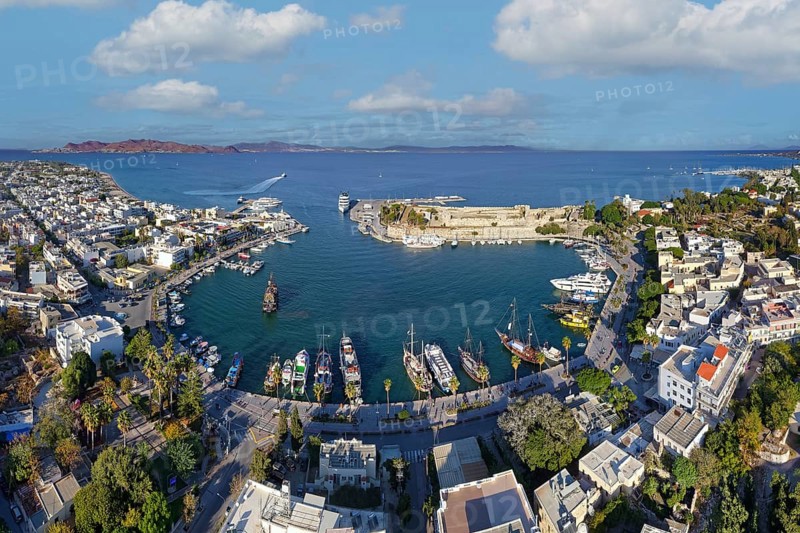 Aerial view, Mandraki harbor, seaport, ship, ships, back fortress, castle, Neratzia, also Nerantzis, Kos town, island of Kos, Dodecanese islands, Greece