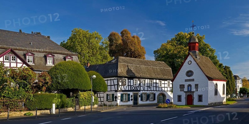 Marienkapelle und Fachwerkhäuser, Rhöndorf, Bad Honnef, North Rhine-Westphalia, Germany