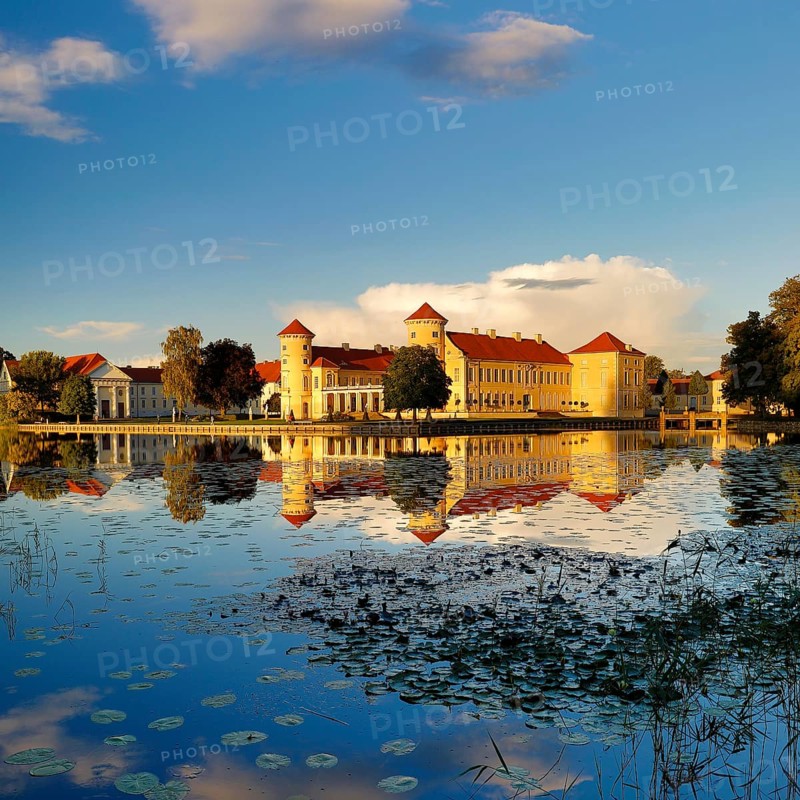 Rheinsberg Castle, lakeside with Lake Grienerick, Ostprignitz-Ruppin district, prime example of Friederician Rococo, Brandenburg, Germany
