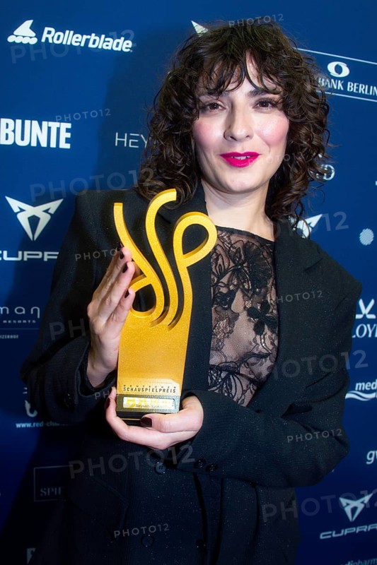 Seyneb Saleh - Award Winner Episodic Role in Uncivillised - Nine Eleven, DEUTSCHER SCHAUSPIELPREIS 2025, Red Carpet at PULLMAN BERLIN SCHWEIZERHOF, Berlin, 09.10.2025