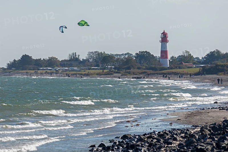 Lighthouse, beach, Baltic Sea, people, kitesurfer, Falshöft, Pommerby, Schleswig-Holstein, Germany