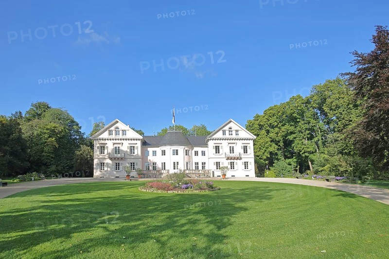 Classicist Villa Eugenia built in 1787, ornamental garden, princely garden, Hechingen, Swabian Alb, Baden-Württemberg, Germany