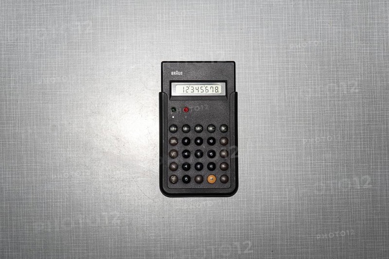 Top Shot, replica ET66 pocket calculator from Braun, designed by Dieter Rams