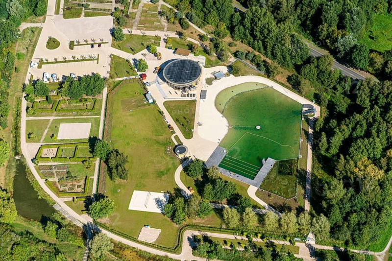 Naturbad Winsen, swimming pool, natural pool, Eckermannpark, outdoor pool, climate-neutral, plant filter, biological, aerial view, Winsen, Luhe, Lower Saxony, Germany