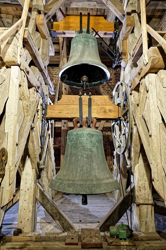 Church bells, clock chimes, wooden belfry, St. Mary's Church, also known as St. Mary's Church, basilica, late Gothic, three naves with transept, first mentioned in 1298, 104 metre high church tower with view, Neuer Markt, Old Town, UNESCO World Heritage Site, Hanseatic City of Stralsund, Mecklenburg-Western Pomerania, Germany
