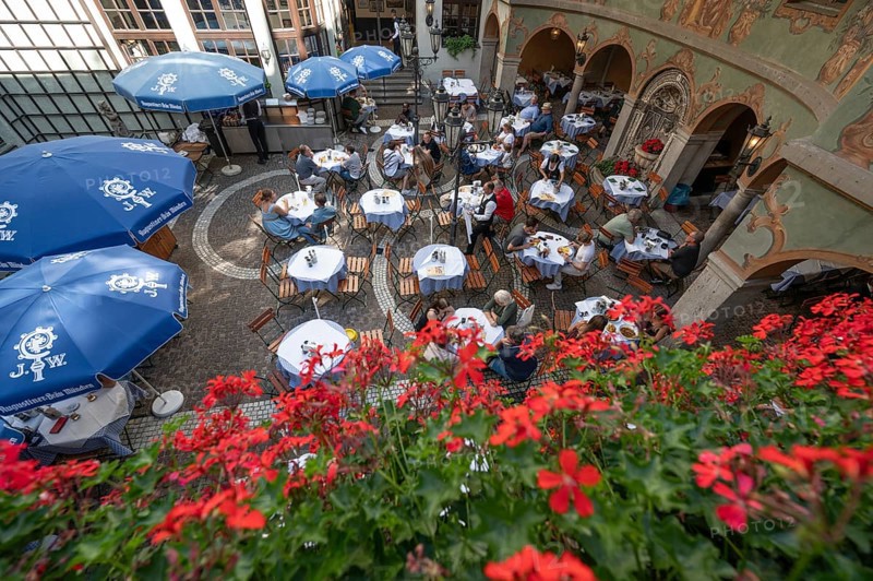 Beer garden in the inner courtyard of Augustiner Bräu, Munich, Bavaria, Germany