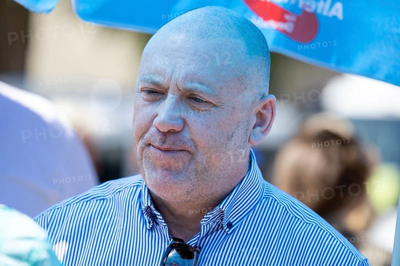 Ludwigshafen: Joachim Paul gives a speech at a rally in the Maudach district*** The election committee of the city of Ludwigshafen, chaired by Jutta Steinruck, does not allow him to run for mayor