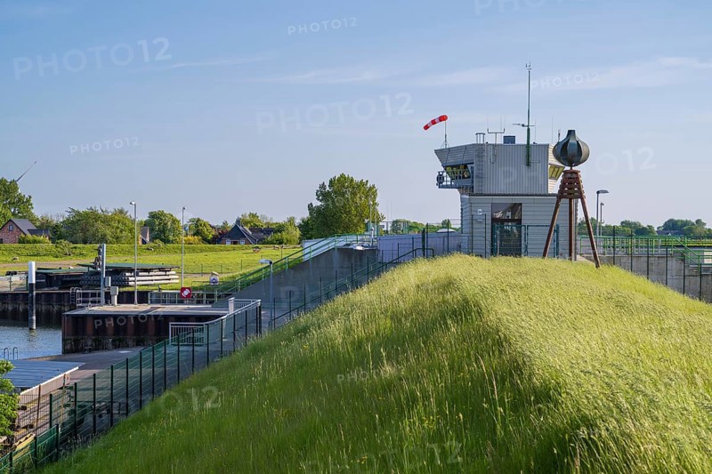 Lock, pumping station, Husumer Au, Husum, North Frisia, North Sea, Schleswig-Holstein, Germany