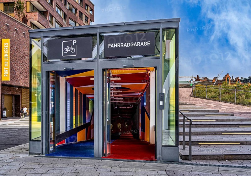 Westfield, access to the bicycle car park and the architecture at the new Hamburg shopping centre, Überseeplatz, Hamburg, Germany