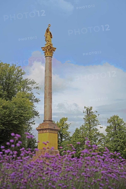 Victory Column with figure, war memorial to the Franco-Prussian War of 1870-71, Old Garden, Schwerin, Mecklenburg-Western Pomerania, Germany