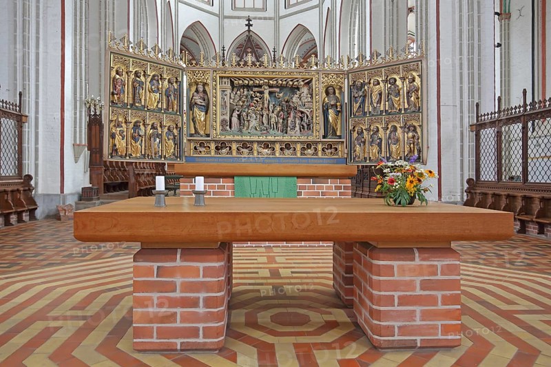 Gothic Loste retable in the UNESCO Cathedral of St Mary and St John, interior, winged altar, altar retable, art, decoration, handicrafts, woodcarving, Schwerin, Mecklenburg-Western Pomerania, Germany