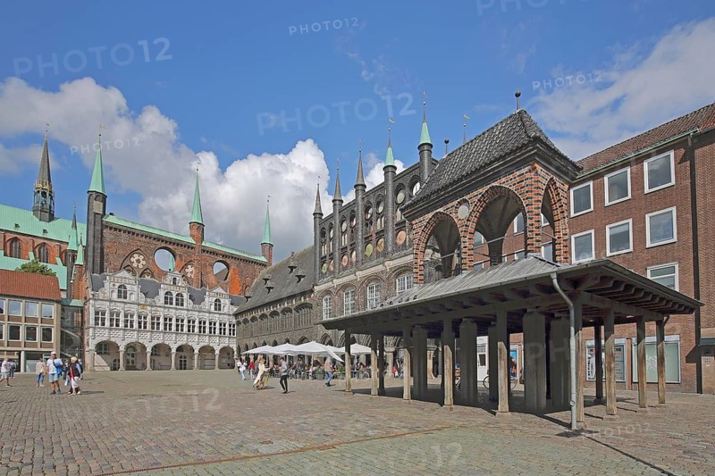 Gothic Kaak former pillory at the market square and town hall, pedestrian, temple, wooden beams, wooden construction, market, old town, Lübeck, Schleswig-Holstein, Germany