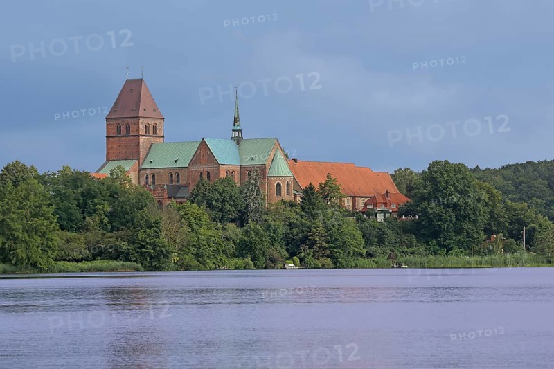 Romanesque cathedral with cathedral lake, Brick Romanesque, Brick church, Romanesque, Lake, Ratzeburg, Schleswig-Holstein, Germany