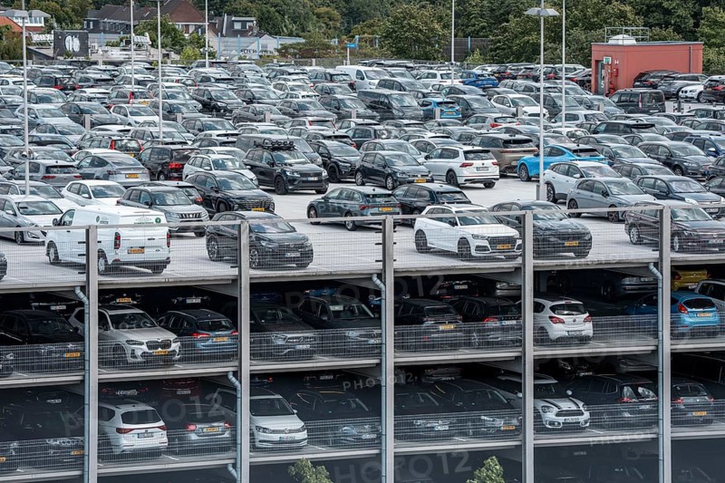 Düsseldorf Airport, multi-storey car park P5, during the summer holidays, full, North Rhine-Westphalia, Germany