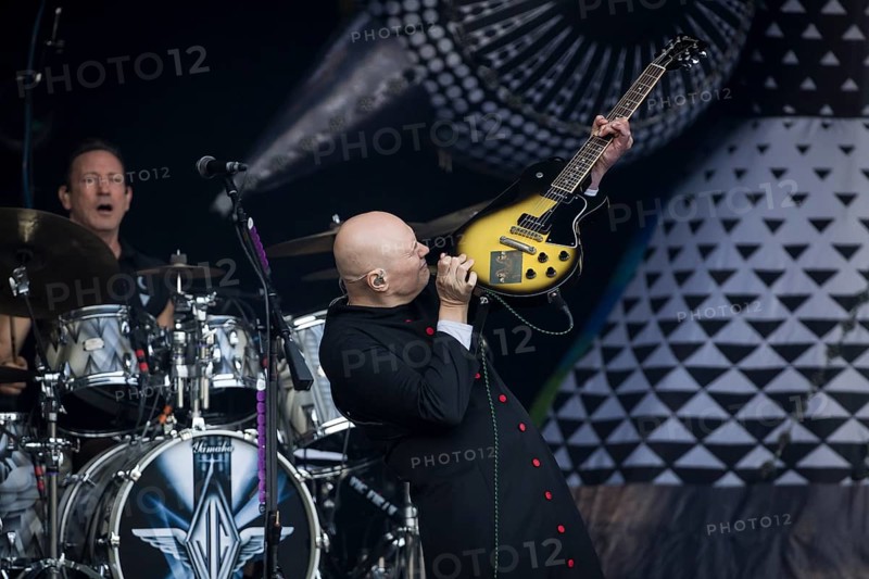 Jimmy Chamberlin (drummer) and Billy Corgan (singer) from The Smashing Pumpkins live on The Aghori Tour at the Zitadelle Spandau in Berlin on 06/08/2025