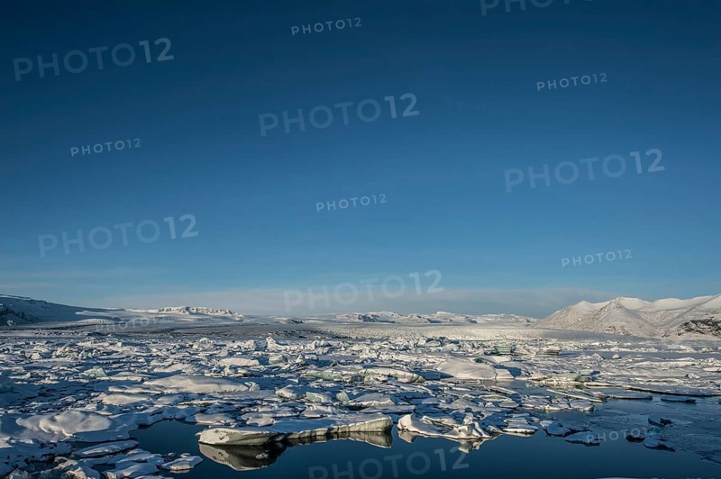 Jökulsarlon, icebergs, glacial lake, Vatnajökull glacier, winter, snow, Iceland* Jökulsarlon, Growler, Glacierlagoon, Vatnajökull Glacier, Snow, Iceland