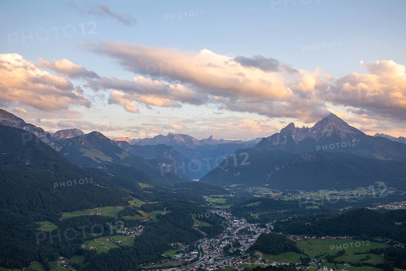 Panoramic view of Berchtesgaden, Watzmann and Königssee from the Kneifelspitze