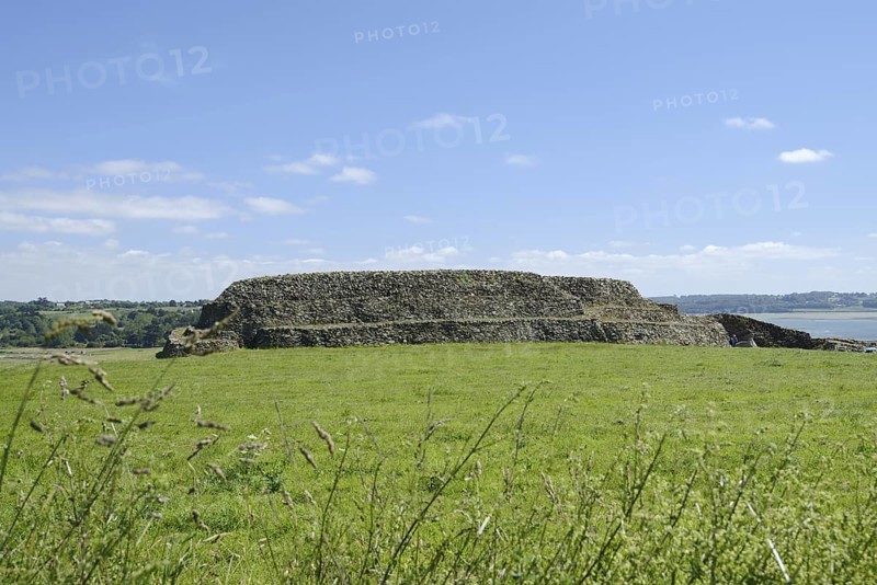 Megalithic site, tumulus, cairn of Barnenez, Plouezoc'h, Kernelehen peninsula, Finistere, Brittany, France