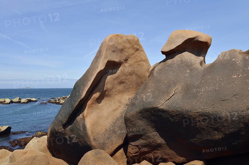 Granite rocks on the coast, Cote de Granit Rose near Ploumanac'h, Cotes-d'Armor, Brittany, France