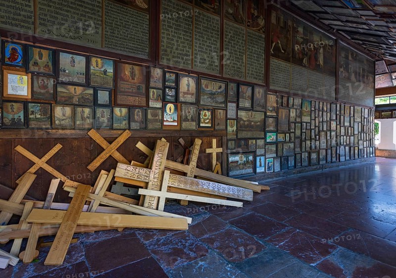 Votive plaques in the walkway around the Chapel of Grace, Kapellplatz, place of pilgrimage, Altötting, Upper Bavaria, Bavaria, Germany