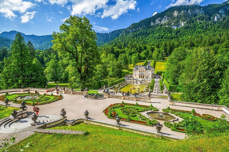 Baroque gardens at the Temple of Venus with a view of the water parterre and Linderhof Palace, Ettal, Ammertal, Upper Bavaria, Bavaria, Germany, UNESCO World Heritage Site