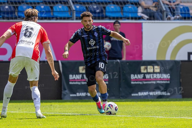 Waldhof Mannheim v FC Emmen, Netherlands (last test match in front of the start of the new season) ***On the ball: Arianit Ferati (10, Mannheim)