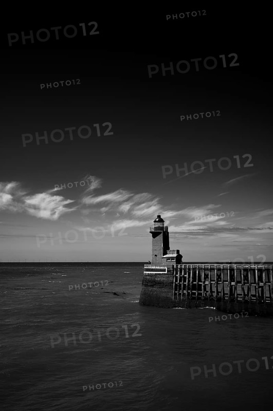 Sea, lighthouse Feu de la jetée Sud, lighthouse, black and white, harbour entrance, pier, Fécamp, Normandy, Seine-Maritime, France