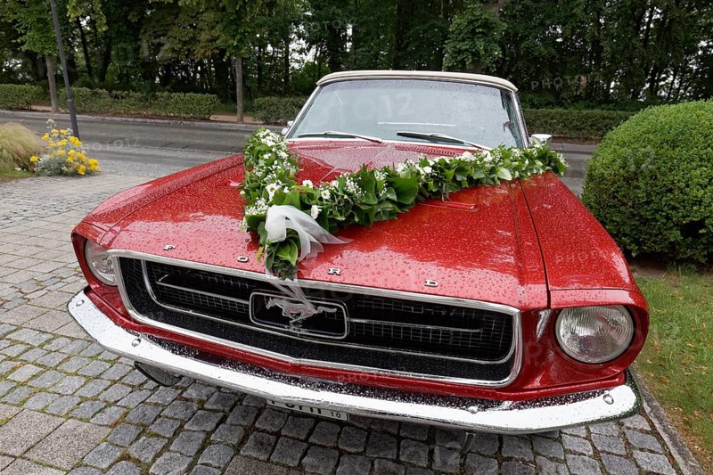 1965 Ford Mustang Cabriolet, decorated as a wedding car, Kühlungsborn, Baltic Sea, Mecklenburg-Vorpommern, Germany