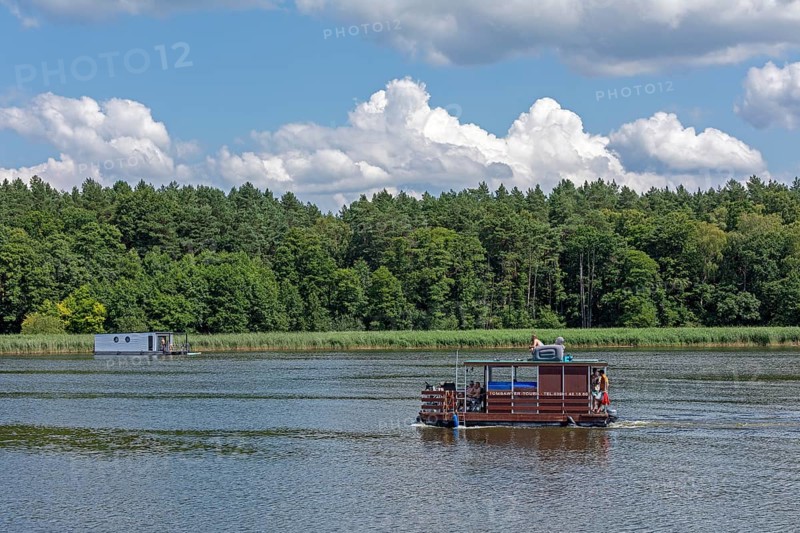 Houseboat, Zotzensee, Mecklenburg Lake District, Mecklenburg-Western Pomerania, Germany