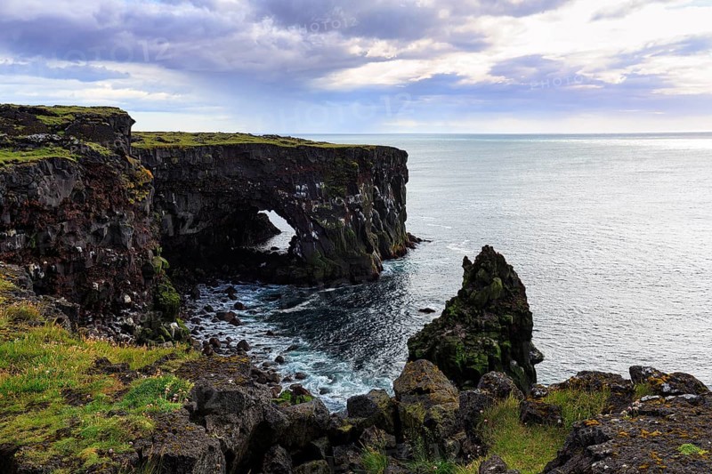 Black basalt cliffs, Svörtuloft cliffs, volcanic landscape, Skalasnagi, Öndverdarnes, Snaefellsjökull National Park, Iceland