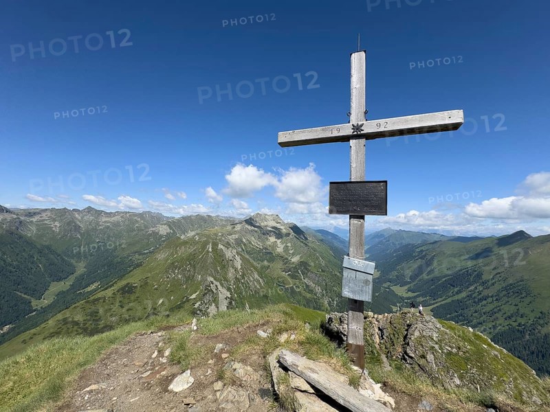 Summit cross on the Hornfeldspitz, Schladminger Tauern, Sölktäler nature park Park, St. Nikolei, Styria, Austria