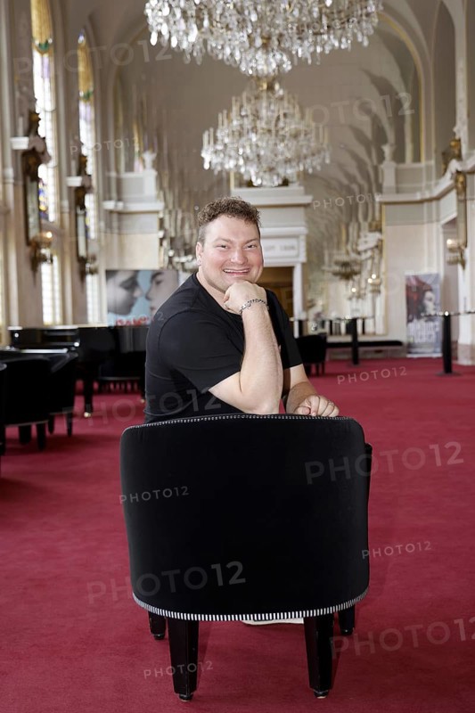Christian Jährig, winner of the 21st season of Deutschland sucht den Superstar at the show - Gemeinsam Bunt - das 6. Benefizkonzert on 14.07.2025 at the Theater des Westens in Berlin