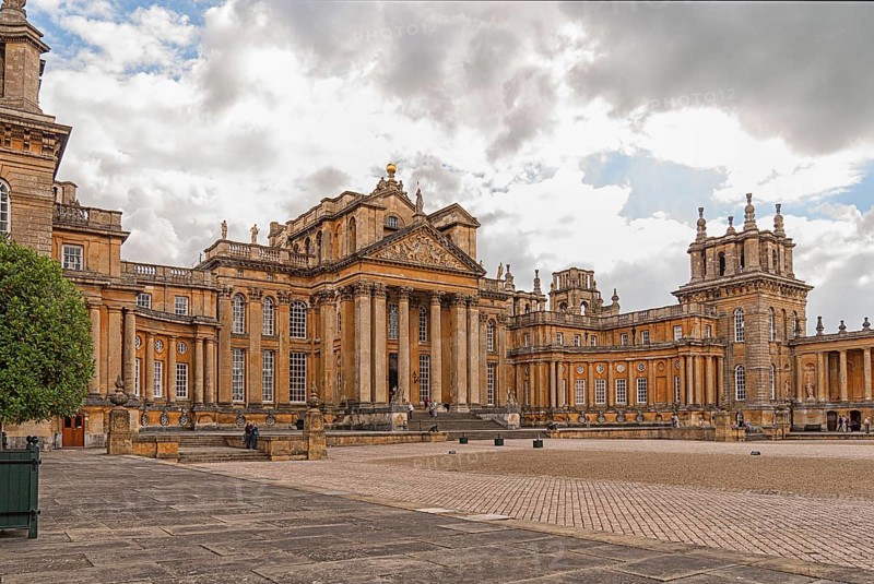 Blenheim Palace, the largest non-royal aristocratic residence in Great Britain, built by Queen Anne as a reward for John Churchill, 1st Duke of Marlborough. The imposing baroque palace is located in the English county of Oxfordshire on the River Glyme, a UNESCO World Heritage Site, England, United Kingdom