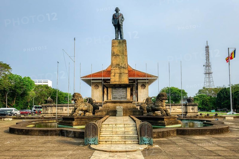 Independence Memorial Hall in Cinnamon Gardens, Commemorative water basin with a statue in the honor of Don Stephen Senanayake, Father of the Nation, Colombo, Sri Lanka