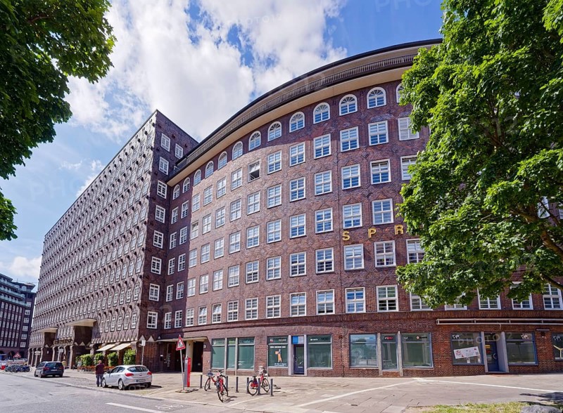 The Sprinkenhof is one of the Kontorhaus office buildings that were built in Hamburg's city centre at the beginning of the 20th century. The Kontorhaus district was listed as a UNESCO World Heritage Site in 2015. Hamburg, Germany