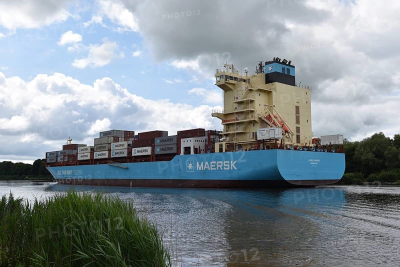 Container ship LAURA MAERSK in the Kiel Canal, Kiel Canal, Kiel Canal, Schleswig-Holstein, Germany